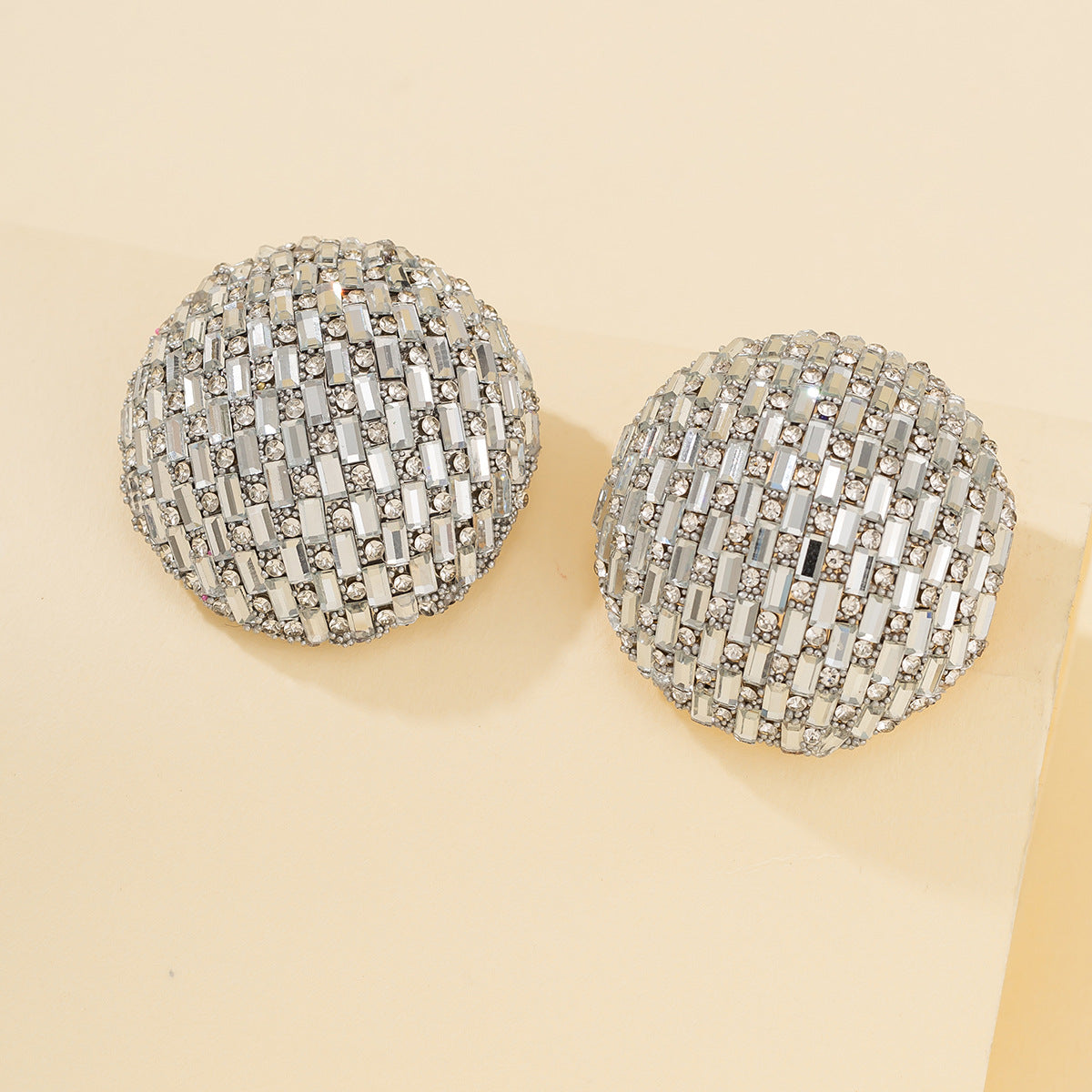 Dignified Retro Diamond Ear Studs